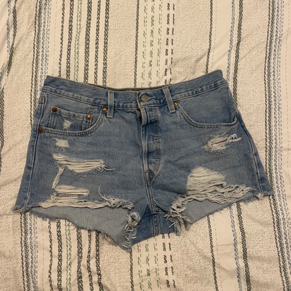 Levi 501 Jean Shorts Size 30 - Picture 2 of 2